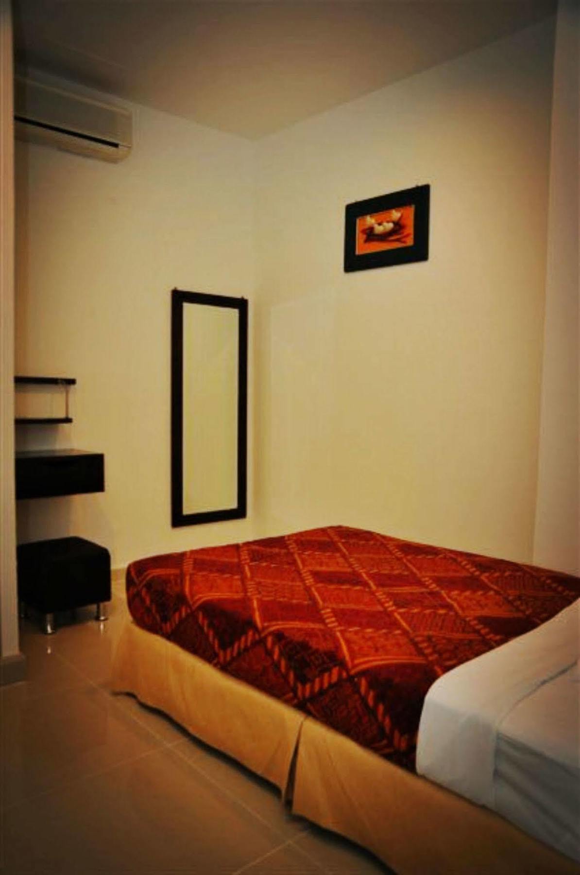 Old Budget Hotel George Town Ngoại thất bức ảnh